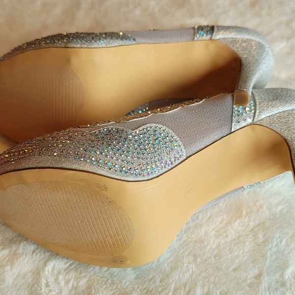 Sz 8 Beautiful Sparkling Heels - Picture 6 of 9